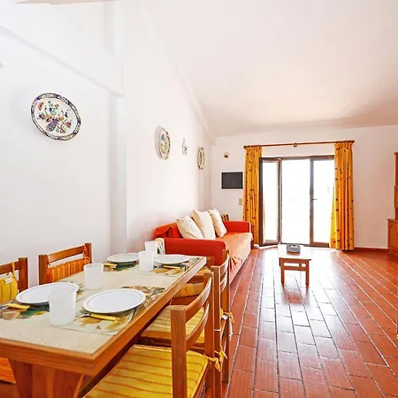 B71 - Pipa's House In