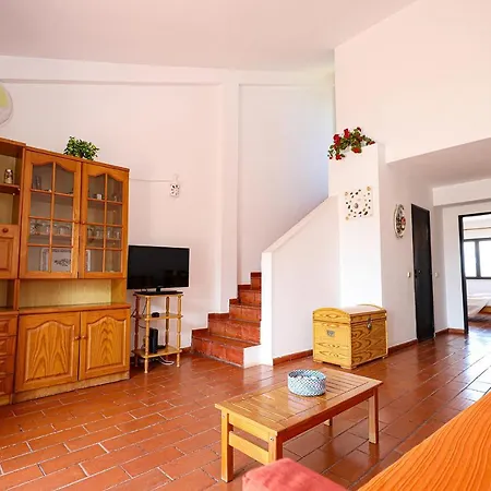 B71 - Pipa's House In *